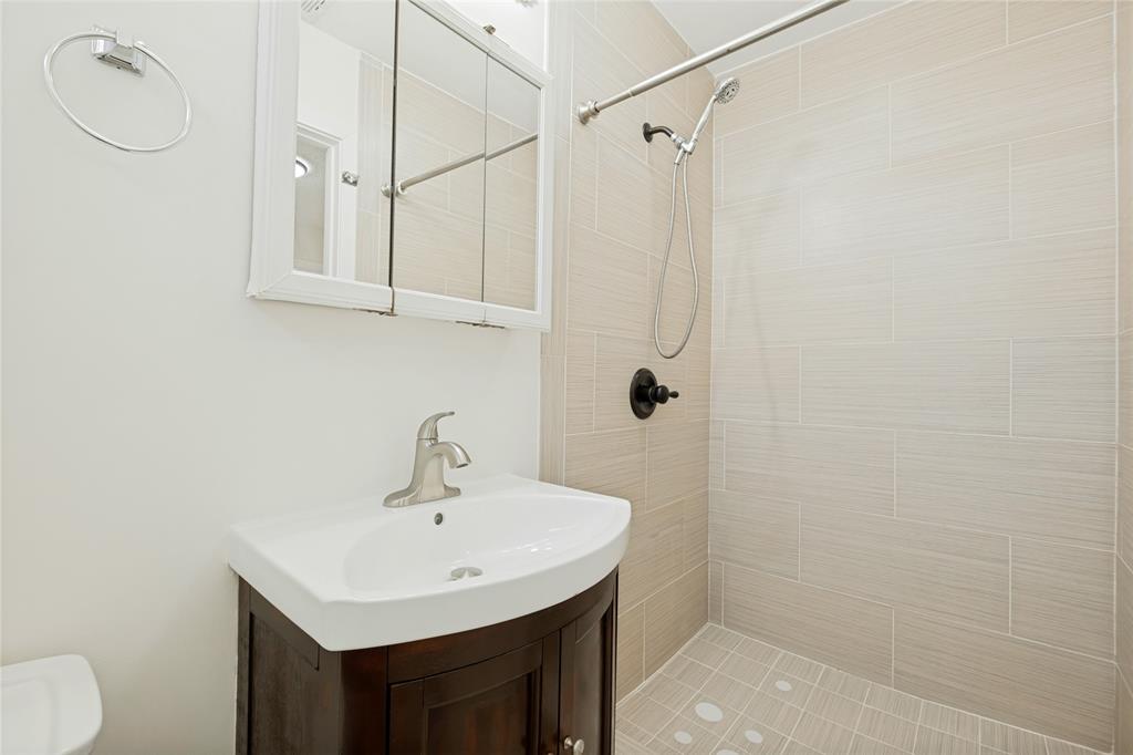 4228 Hyde Park Drive Property Photo 13