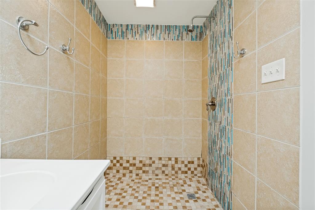 4228 Hyde Park Drive Property Photo 23