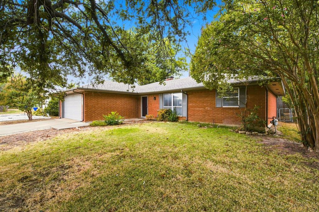 809 S Atkerson Lane Property Photo 3