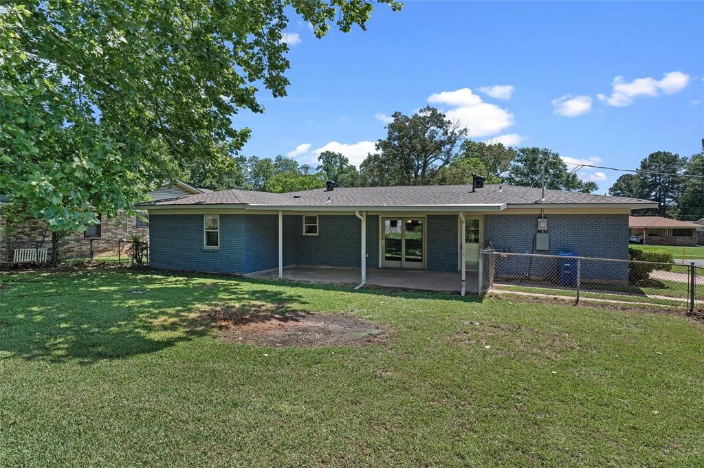 9034 Avalon Drive Property Photo 4