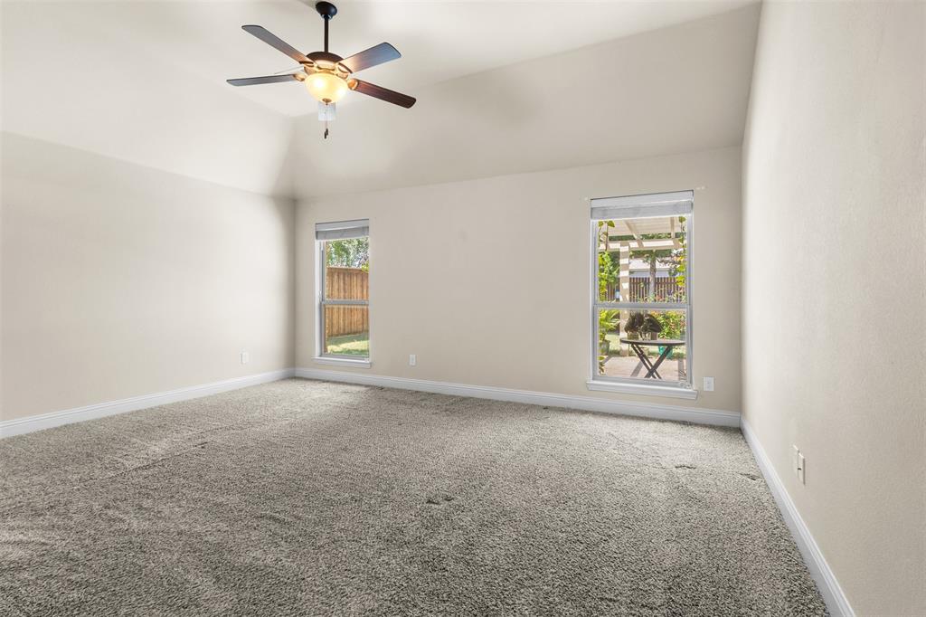 913 Abbey Lane Property Photo 7