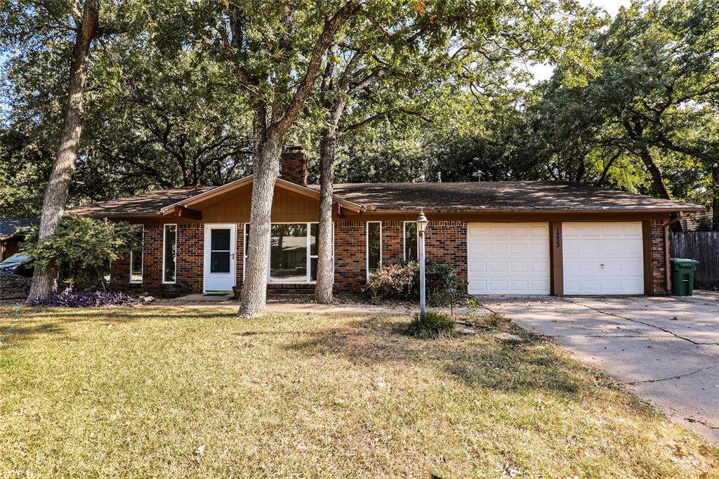 1233 Kathryn Street Property Photo 1