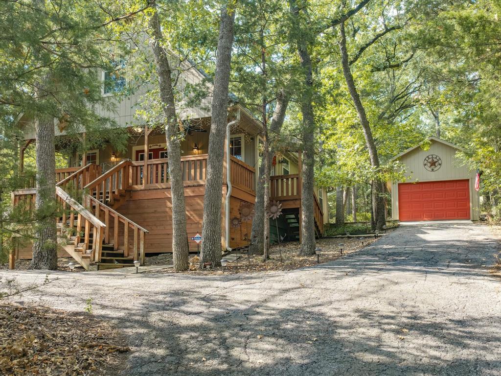 196 Lakecrest Drive Property Photo 5