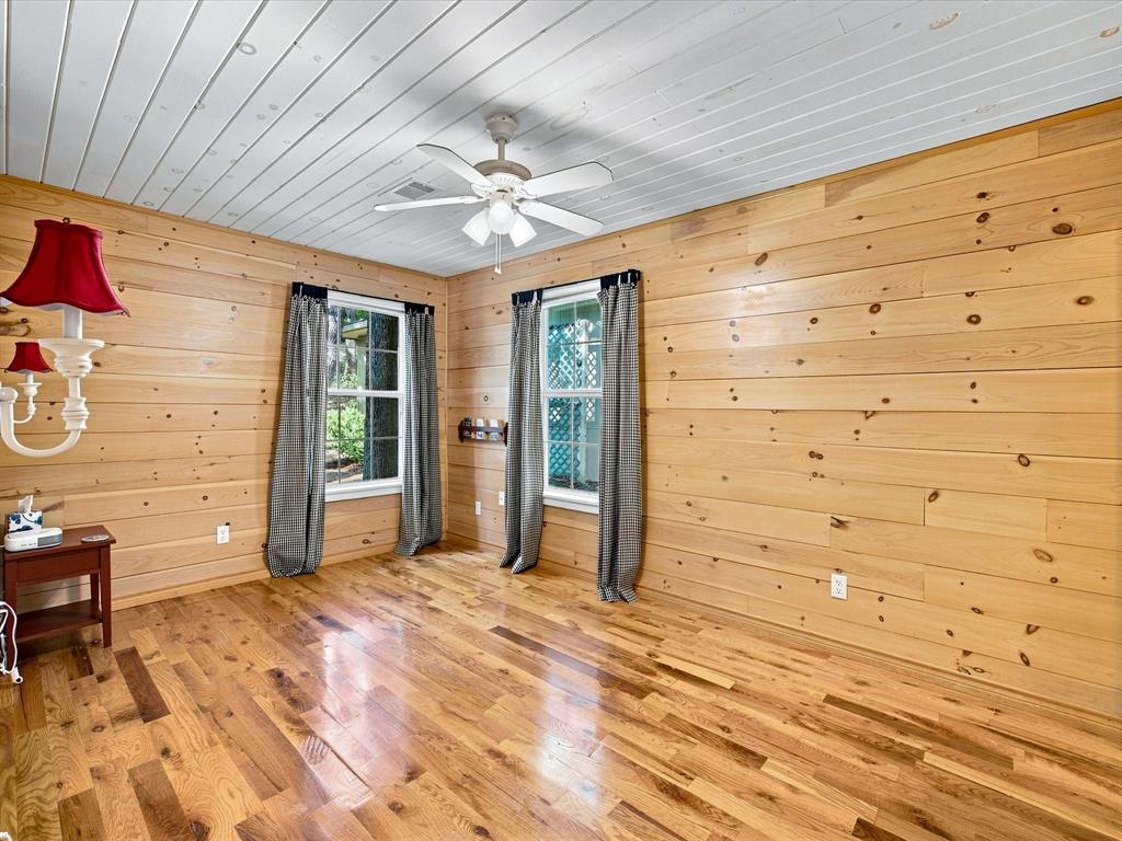 196 Lakecrest Drive Property Photo 22