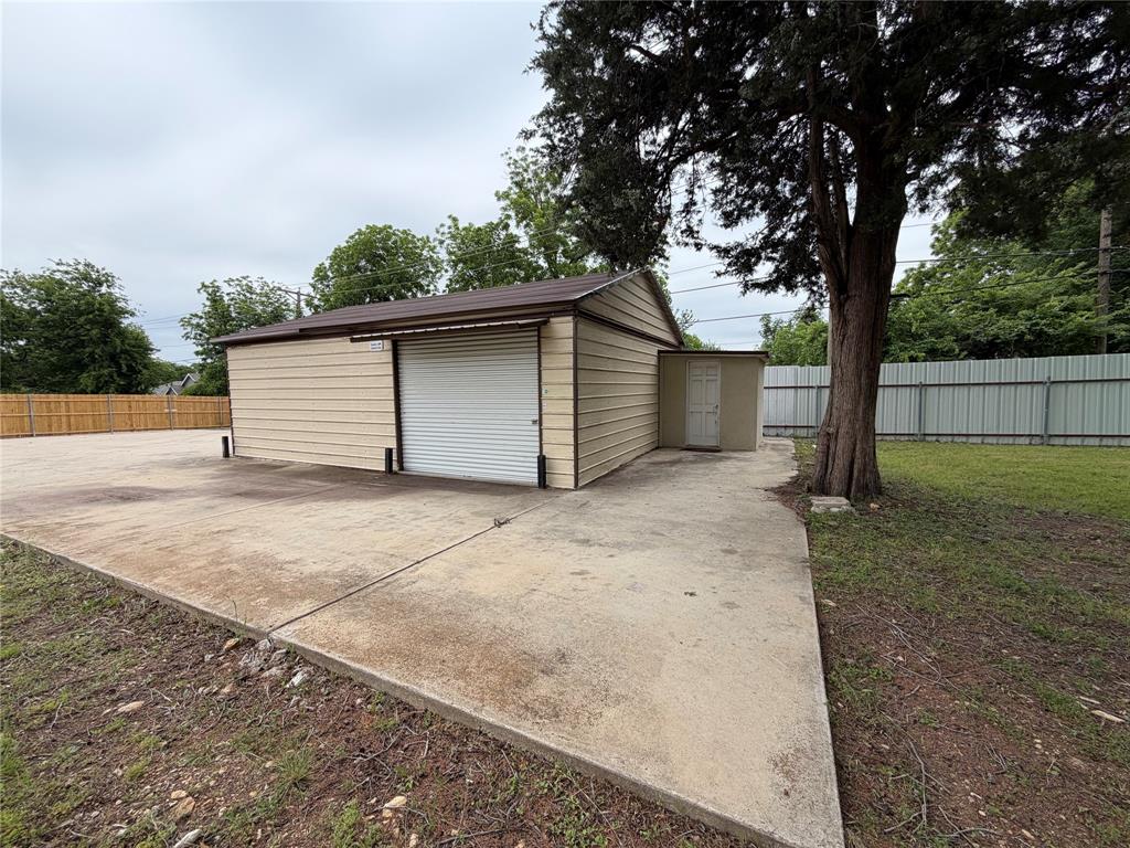 1264 E Maddox Avenue Property Photo 5