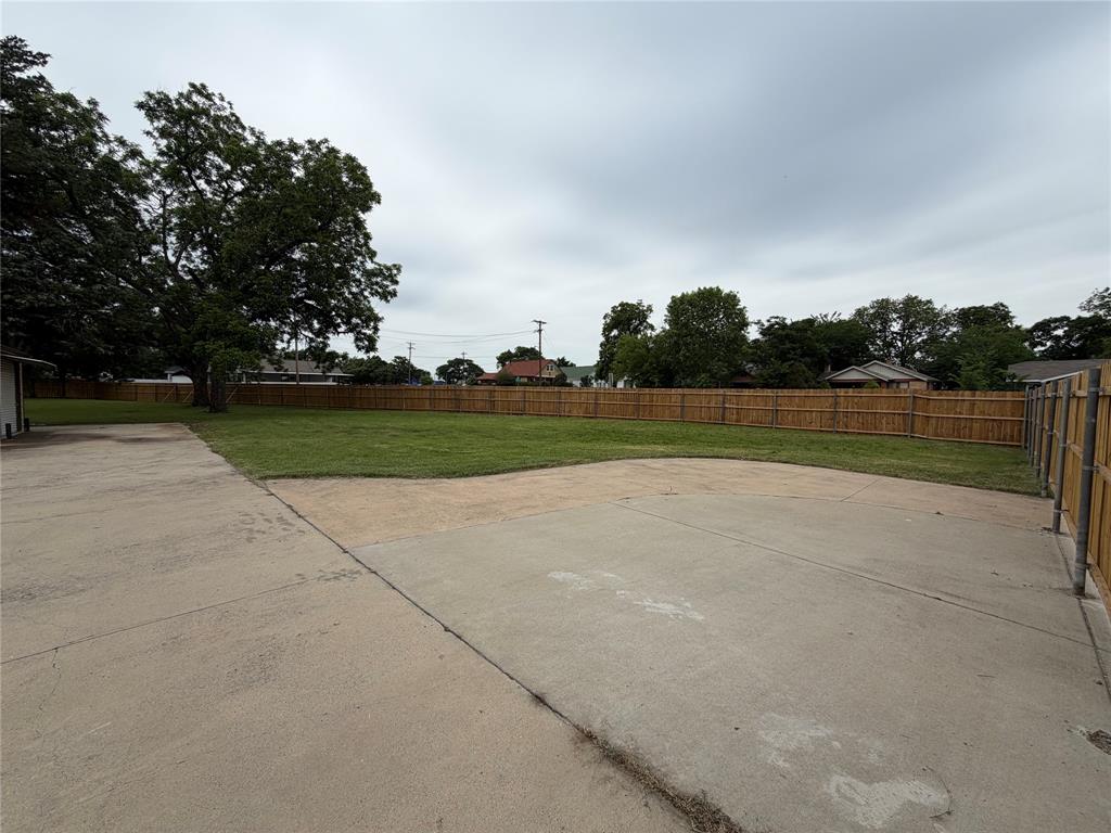 1264 E Maddox Avenue Property Photo 12