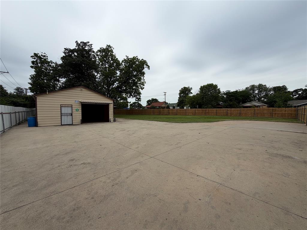1264 E Maddox Avenue Property Photo 13