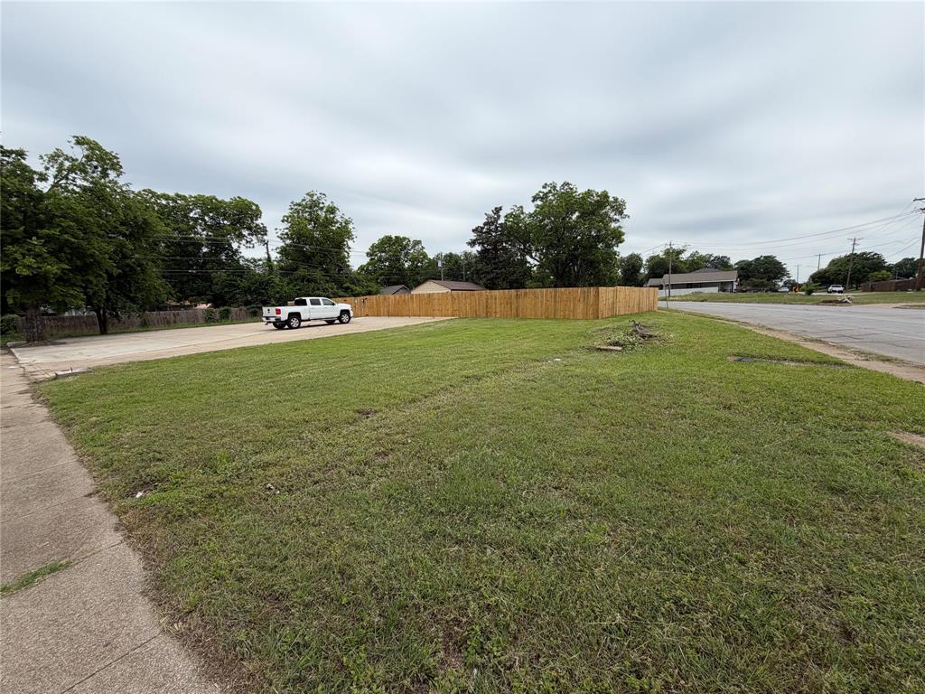 1264 E Maddox Avenue Property Photo 14