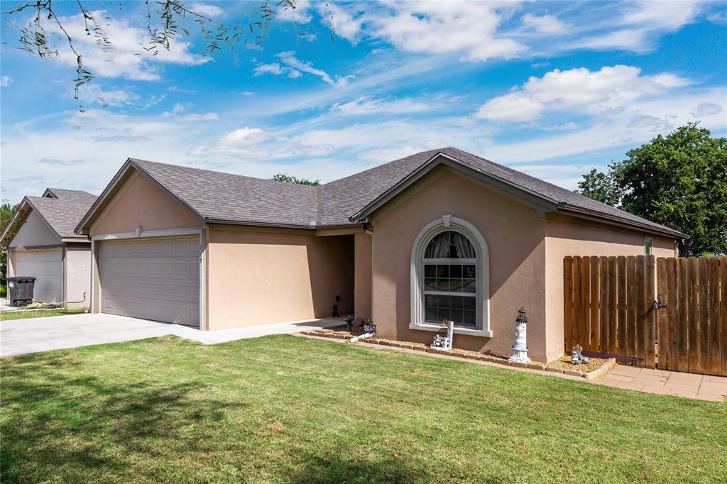115 Bluebonnet Drive Property Photo 3