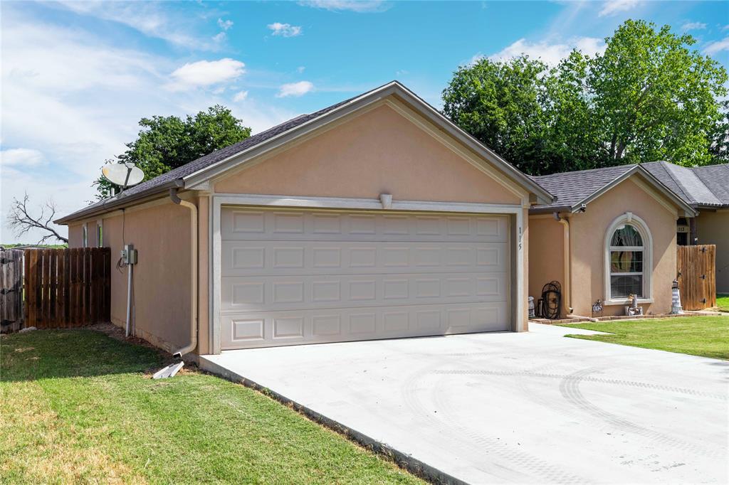 115 Bluebonnet Drive Property Photo 4