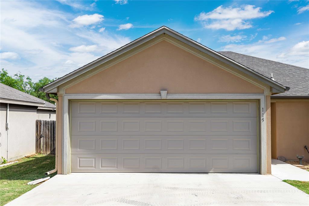115 Bluebonnet Drive Property Photo 5