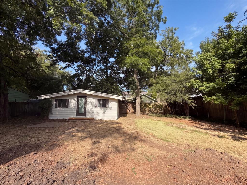923 S Lindsay Street Property Photo 19