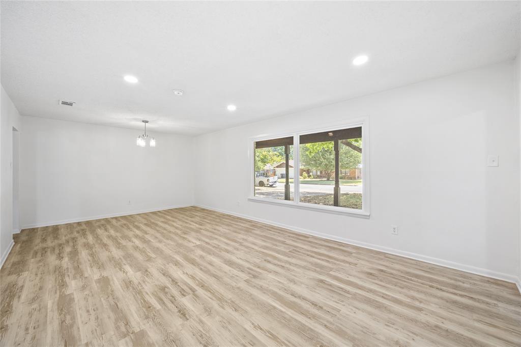 5748 Wimbleton Way Property Photo 15