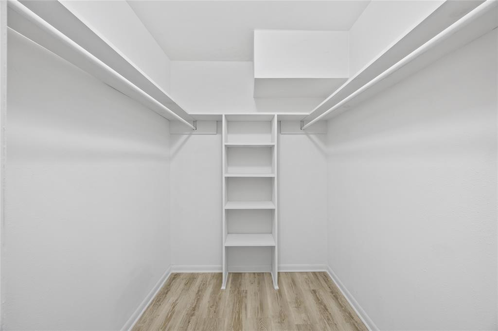 5748 Wimbleton Way Property Photo 19