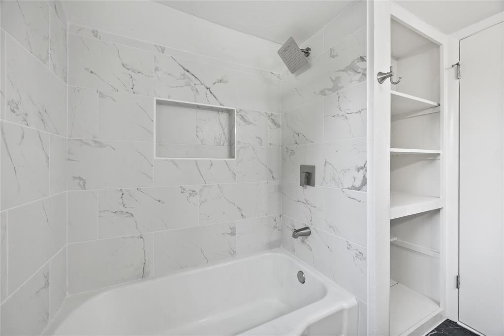 5748 Wimbleton Way Property Photo 21