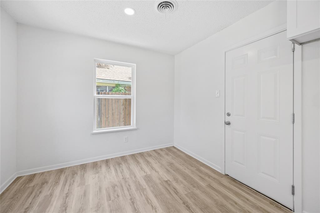 5748 Wimbleton Way Property Photo 23