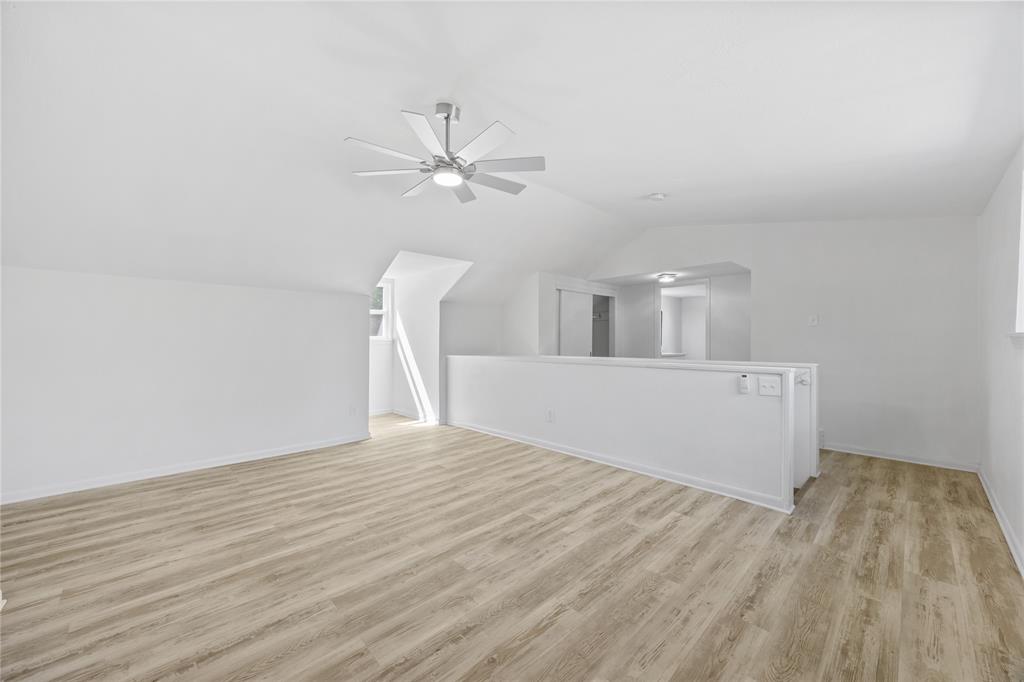 5748 Wimbleton Way Property Photo 26