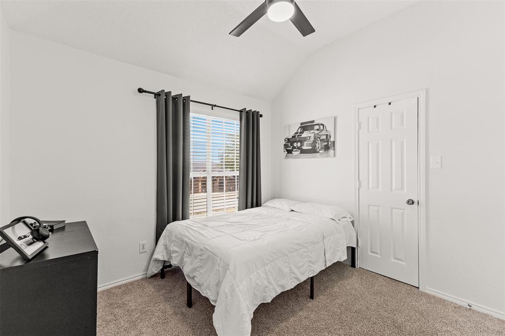 1938 Woodglen Drive Property Photo 25