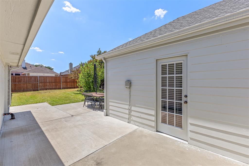 1938 Woodglen Drive Property Photo 31