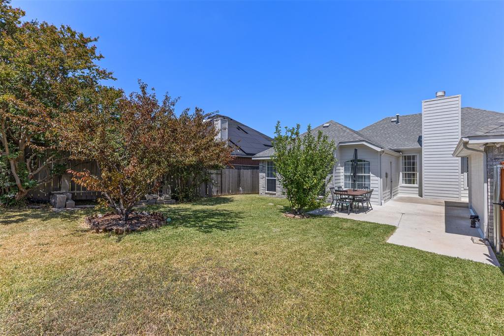 1938 Woodglen Drive Property Photo 33