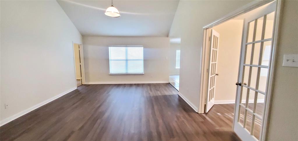 1239 Juniper Property Photo 3