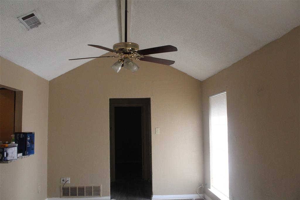 9022 Greenmound Avenue Property Photo 6