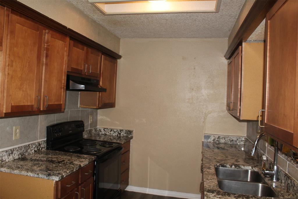 9022 Greenmound Avenue Property Photo 11