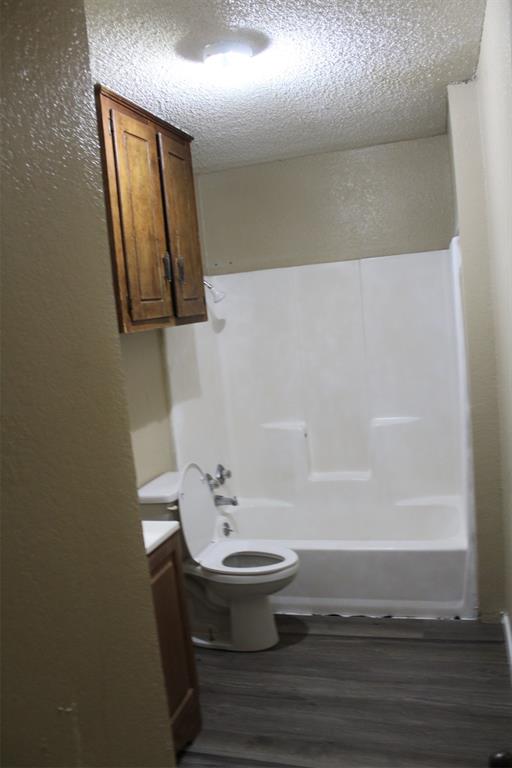 9022 Greenmound Avenue Property Photo 15