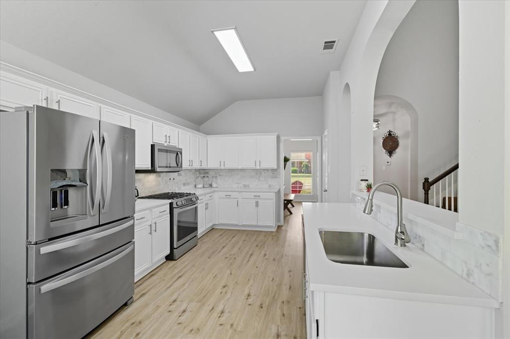 409 Springtree Road Property Photo 14