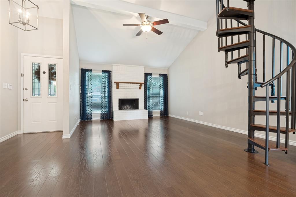 2702 Duval Drive Property Photo 2