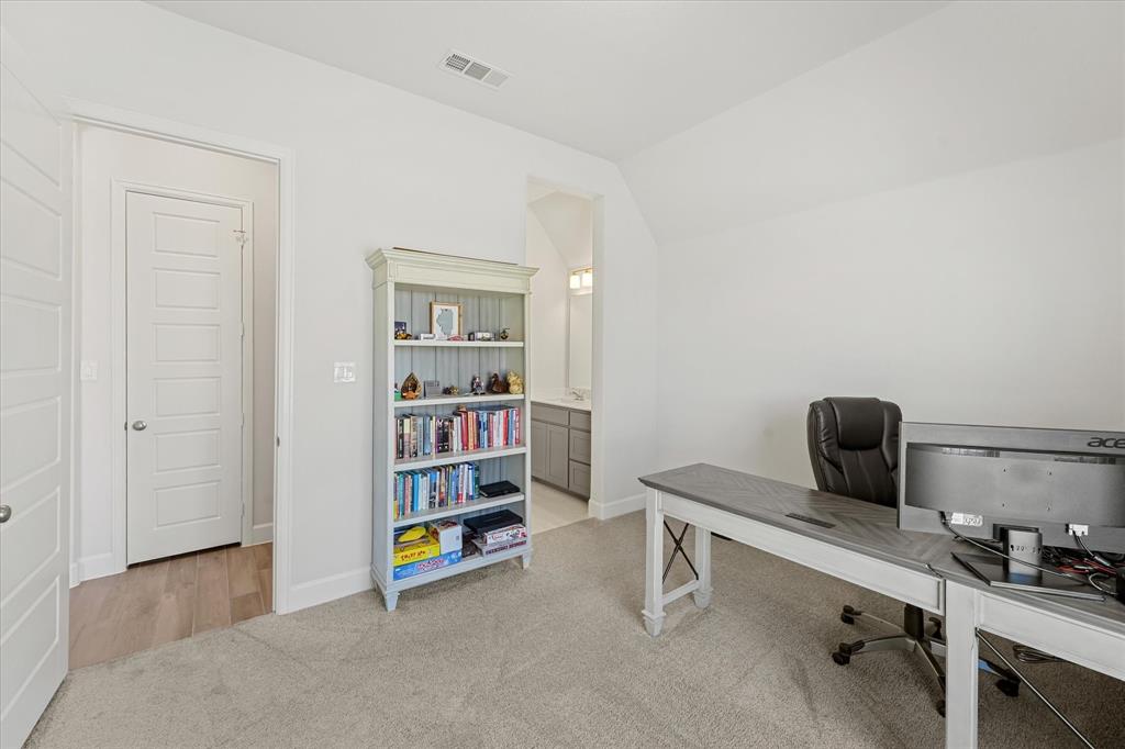 3316 Honey Suckle Lane Property Photo 22