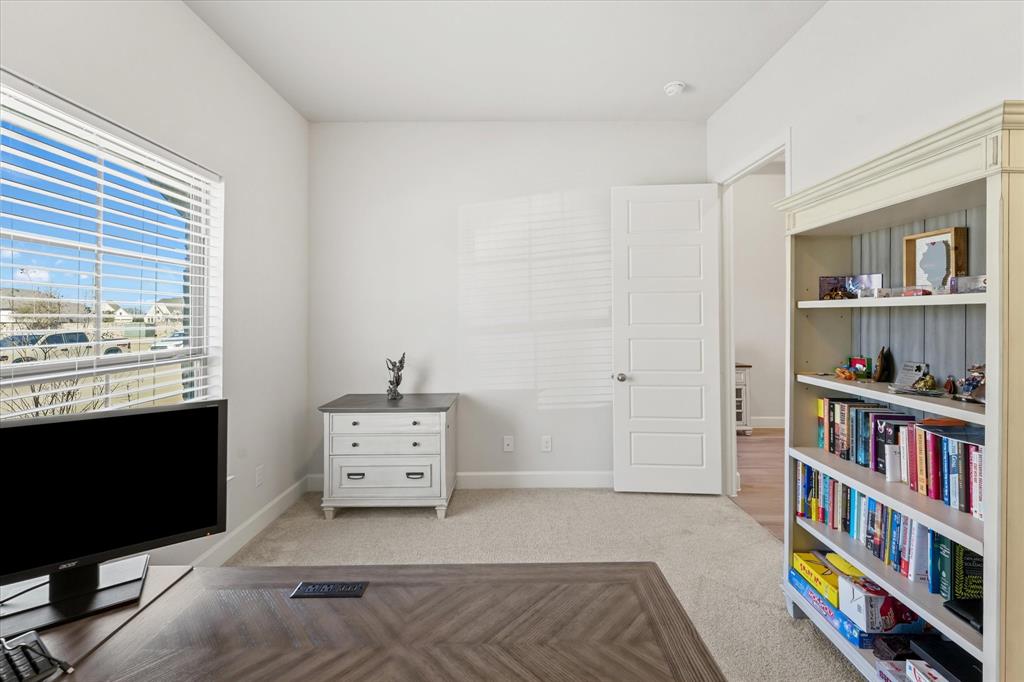3316 Honey Suckle Lane Property Photo 23