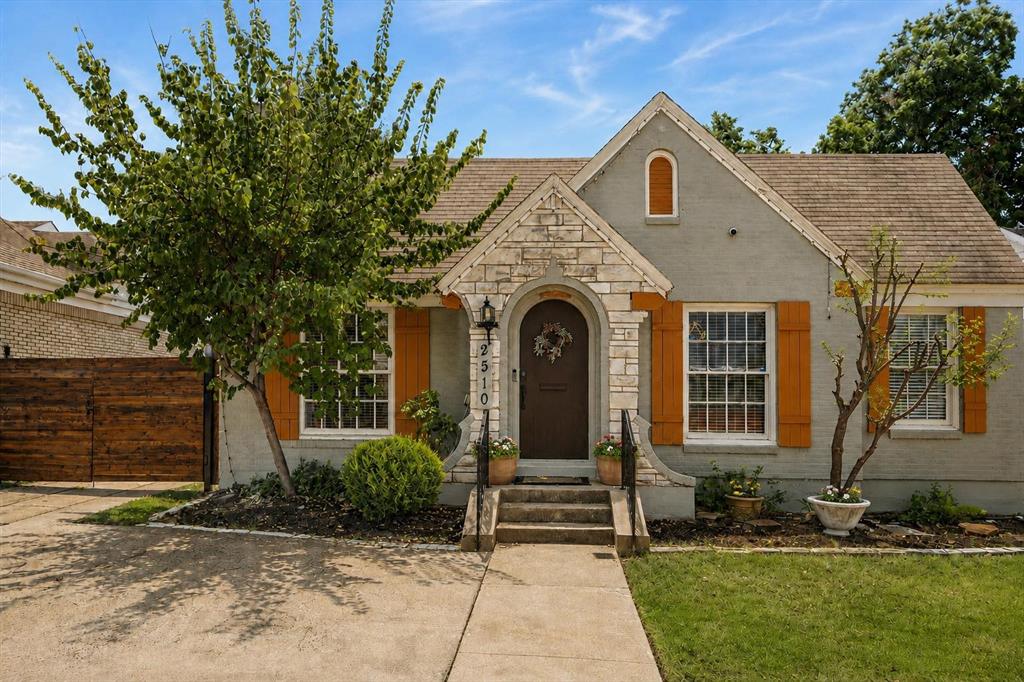 2510 W Jefferson Boulevard Property Photo 2