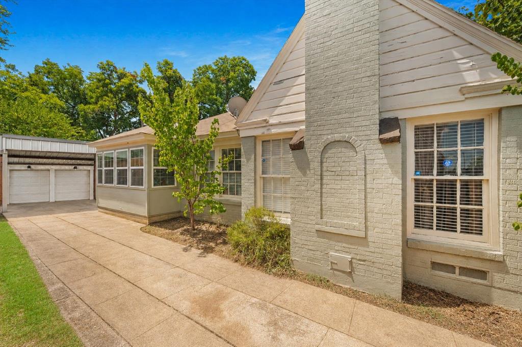 2510 W Jefferson Boulevard Property Photo 3
