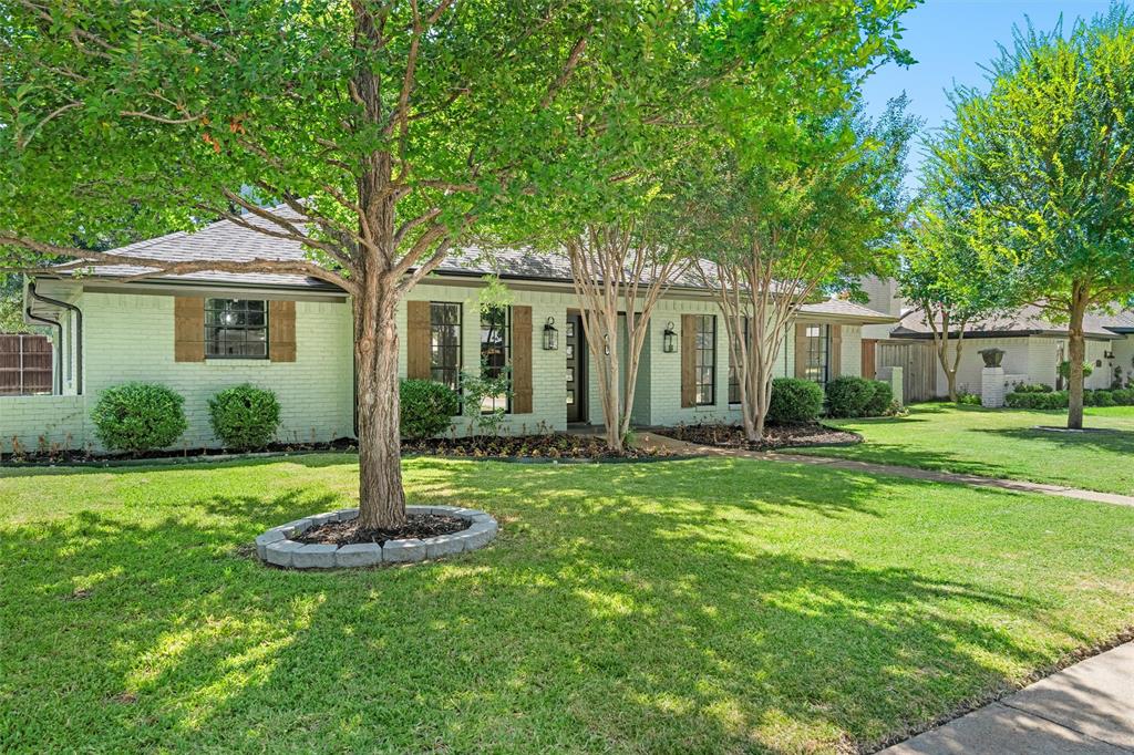 2208 Newcastle Circle Property Photo 2