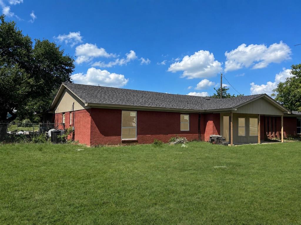 825 Alan Drive Property Photo 1