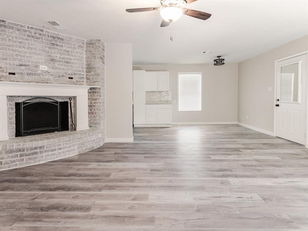 501 Edgewood Avenue Property Photo 4