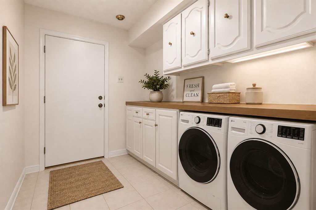 8721 Flint Falls Drive Property Photo 11