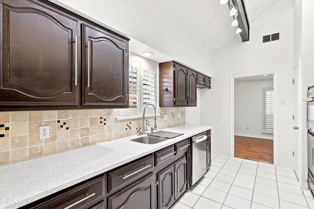 8721 Flint Falls Drive Property Photo 23