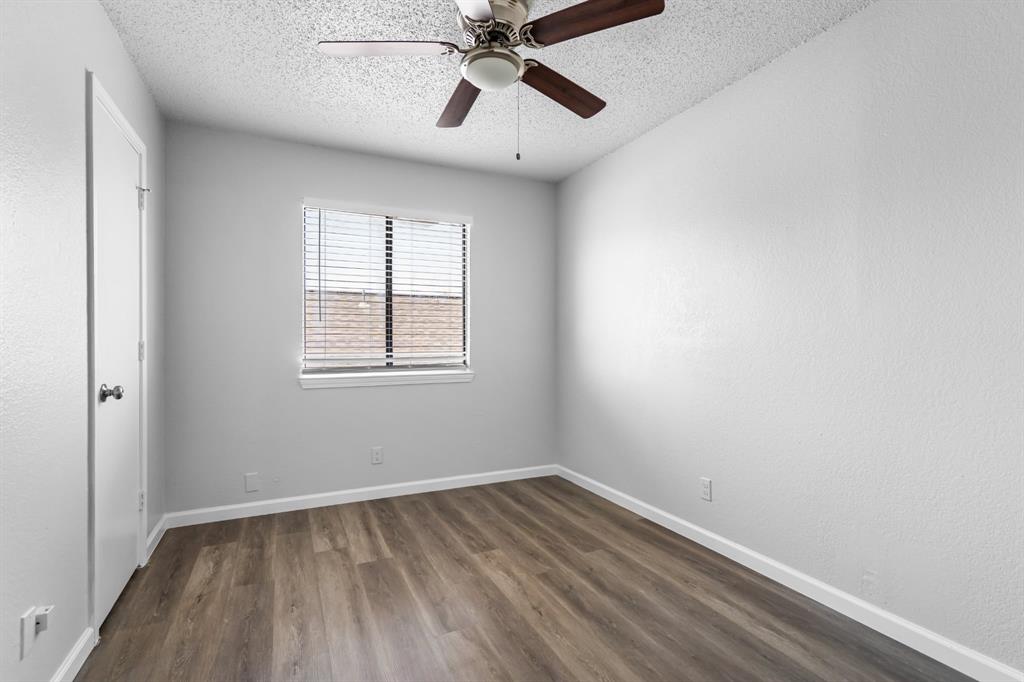 8713 Elbe Trail Property Photo 6