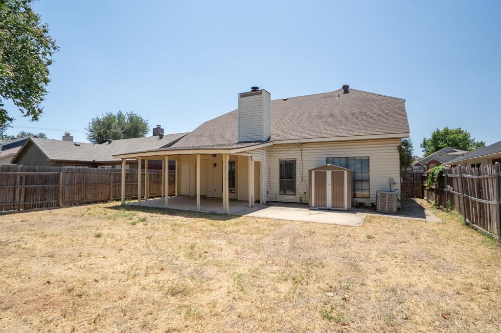 8713 Elbe Trail Property Photo 8