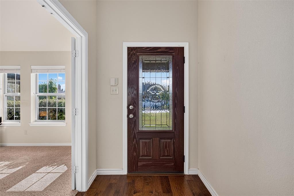 501 Hubbard Circle Property Photo 4