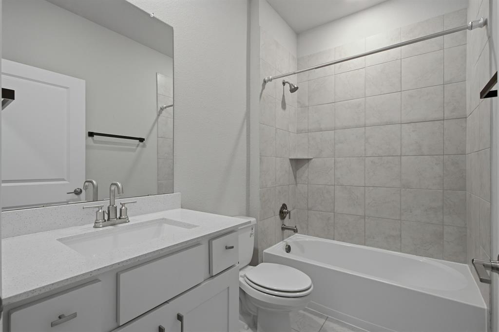 201 Baker Street Property Photo 25