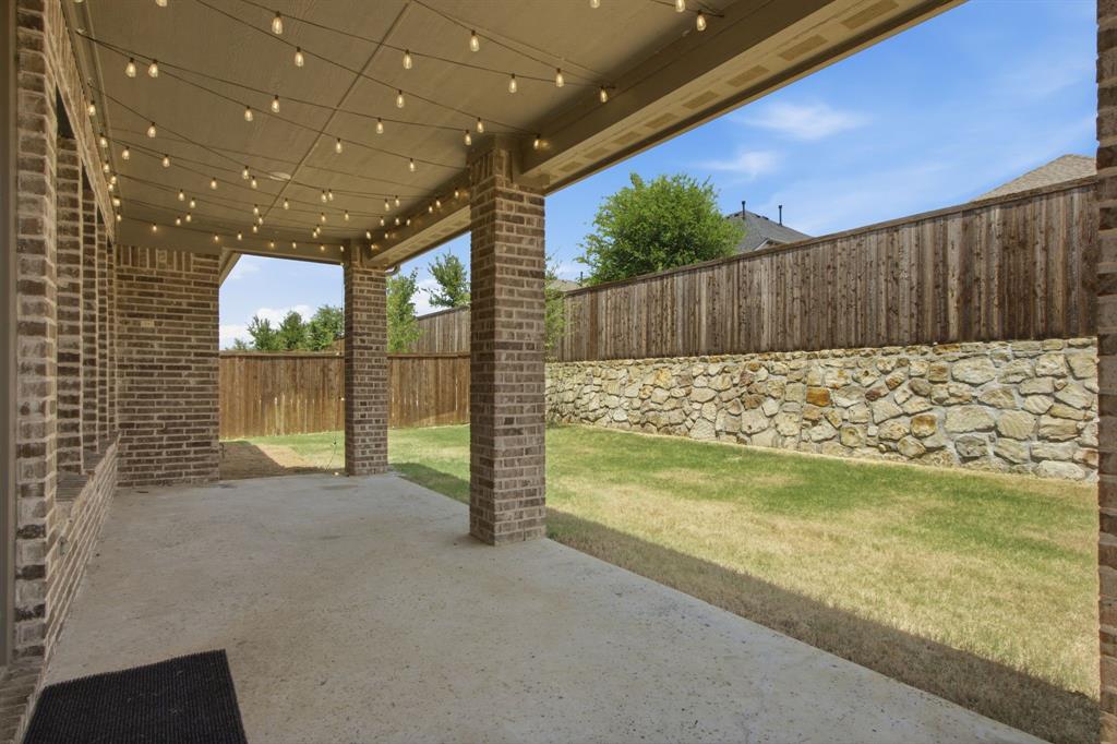 201 Baker Street Property Photo 28