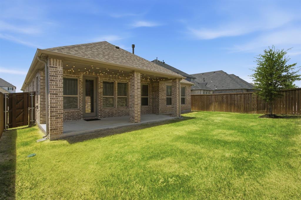 201 Baker Street Property Photo 29