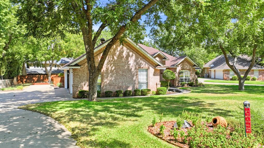 6021 Melrose Circle Property Photo 3