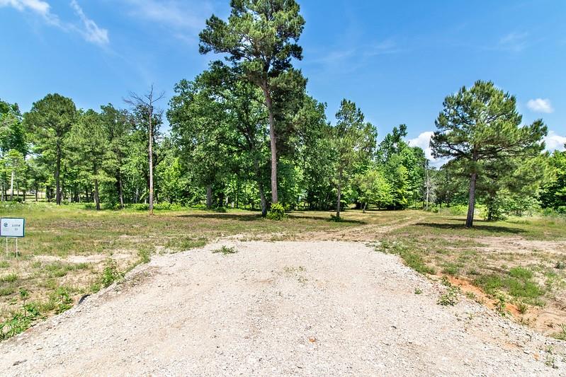 3126 Shadow Pine Drive Property Photo 2