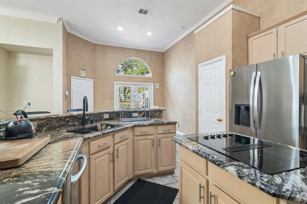 305 Andre Drive Property Photo 14