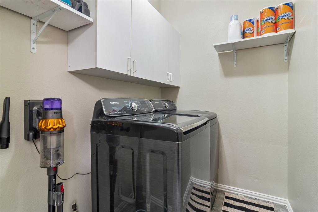 305 Andre Drive Property Photo 17