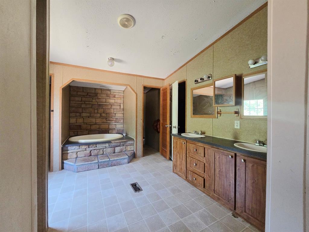 3003 Hilltop Road Property Photo 20